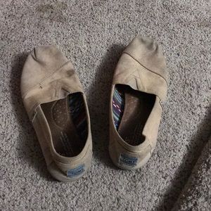 Beige toms